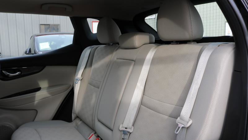 Used 2017 Nissan Rogue Sport SV w/ SV Premium Package image 18