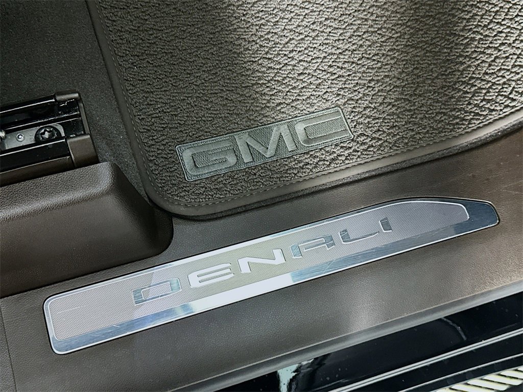 Used 2024 GMC Sierra 1500 Denali w/ Technology Package image 38