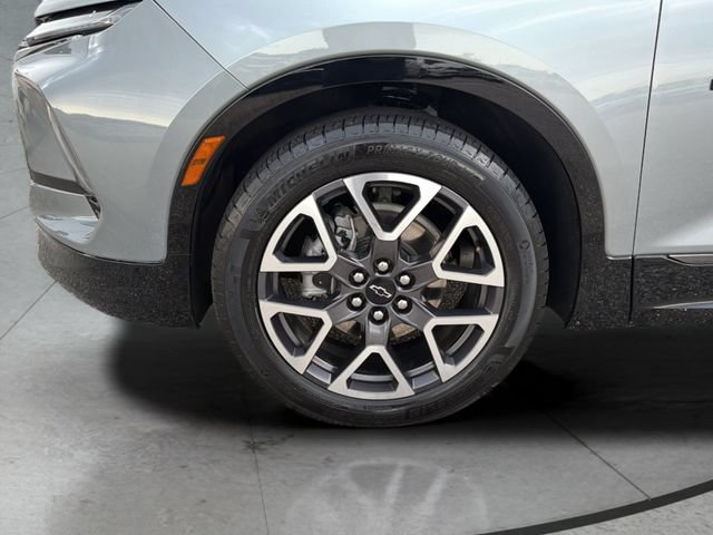 Used 2025 Chevrolet Blazer RS FWD image 26