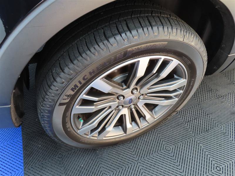 Used 2019 Ford Explorer Platinum AWD/4WD image 10