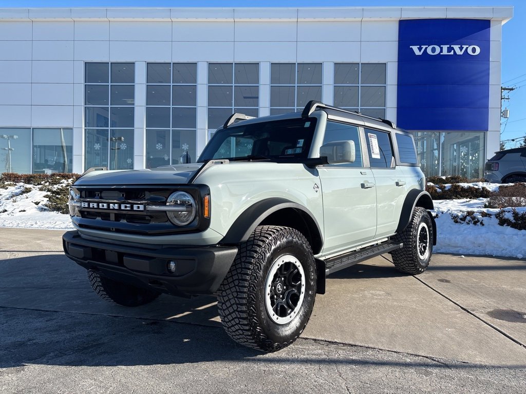 Used 2023 Ford Bronco Outer Banks w/ Sasquatch Package image 42