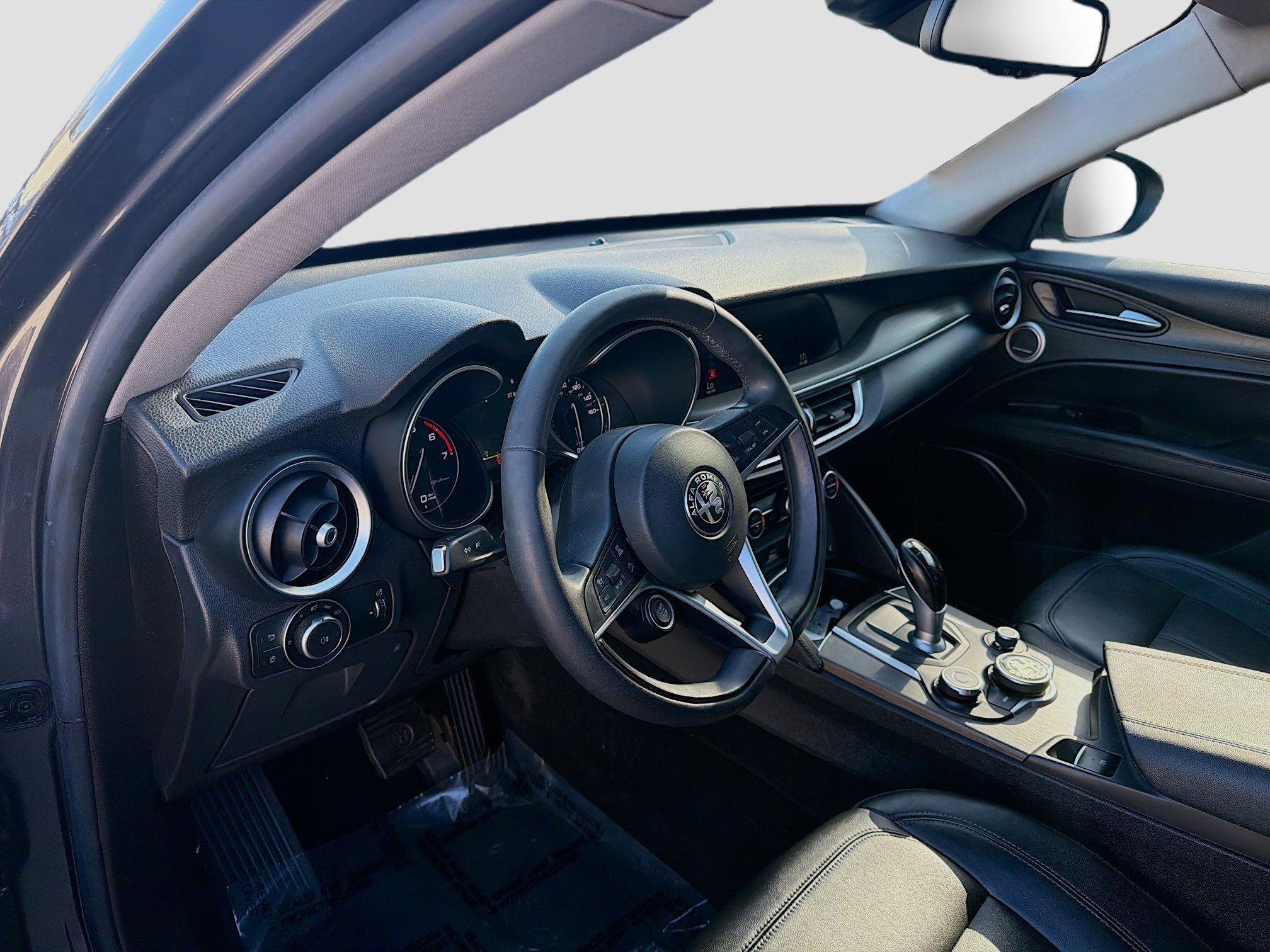 Used 2018 Alfa Romeo Stelvio Ti image 7