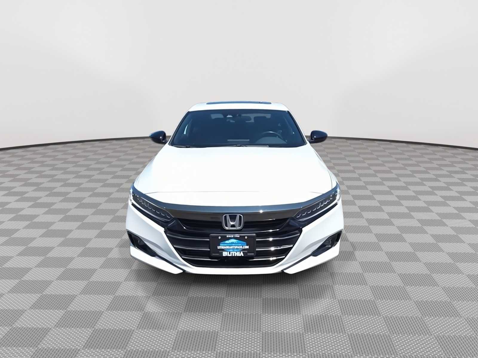 Used 2022 Honda Accord Sport image 3