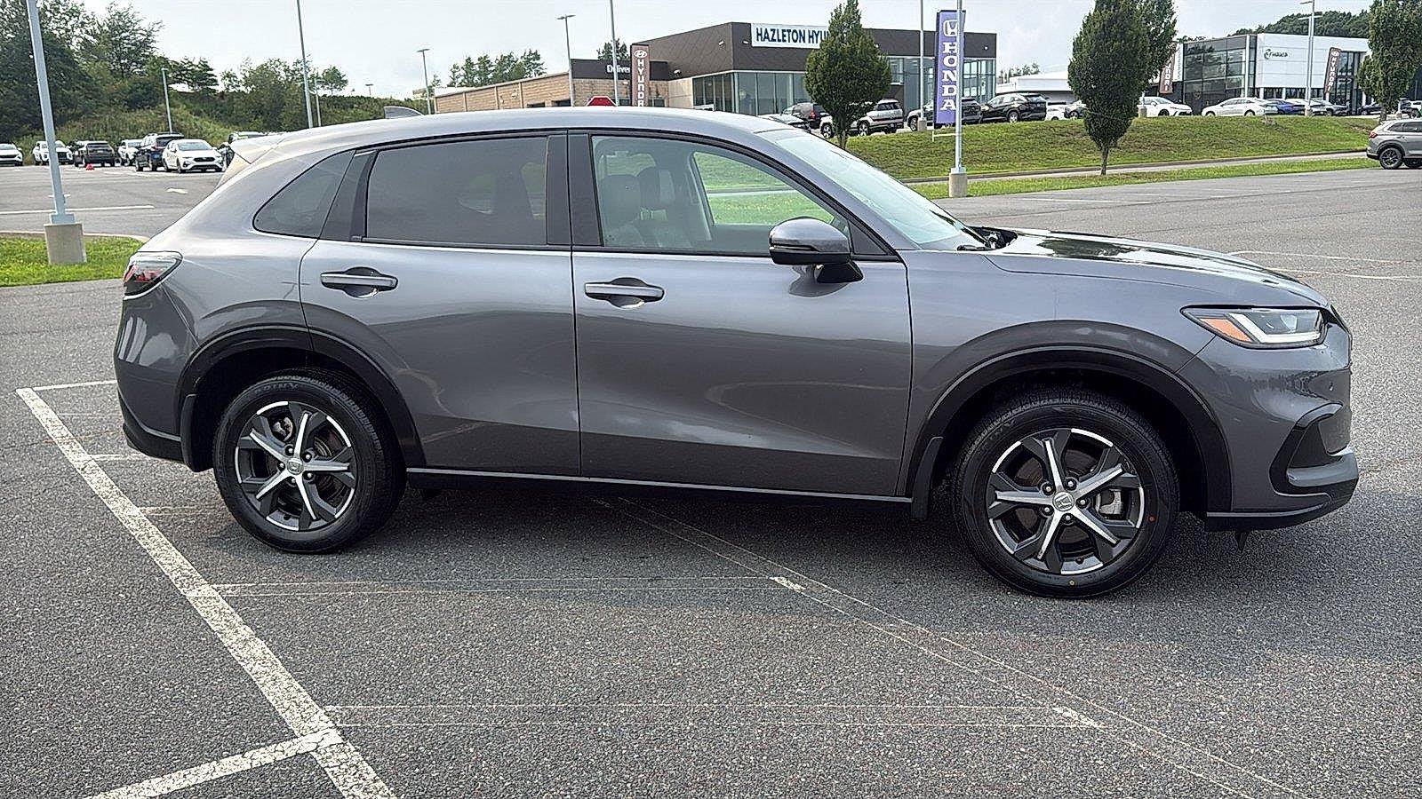 Used 2024 Honda HR-V EX-L image 3