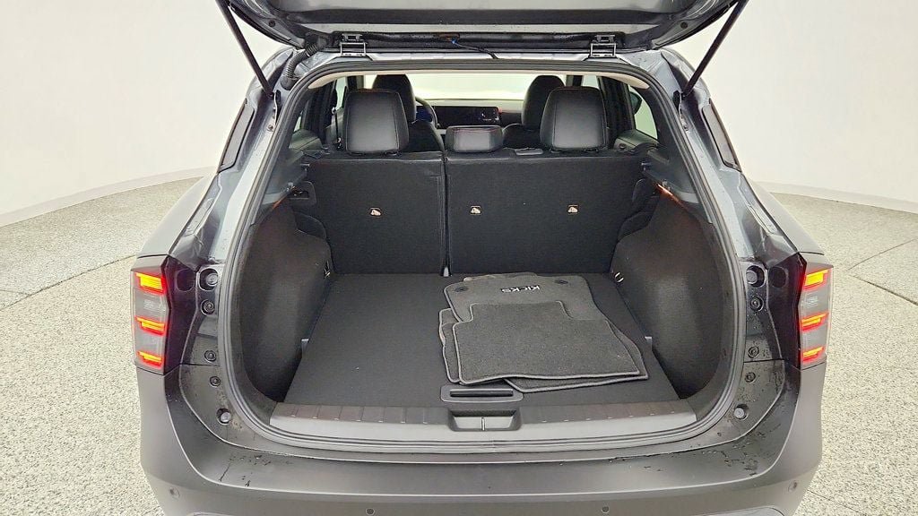 Used 2026 Nissan Kicks SR FWD image 20
