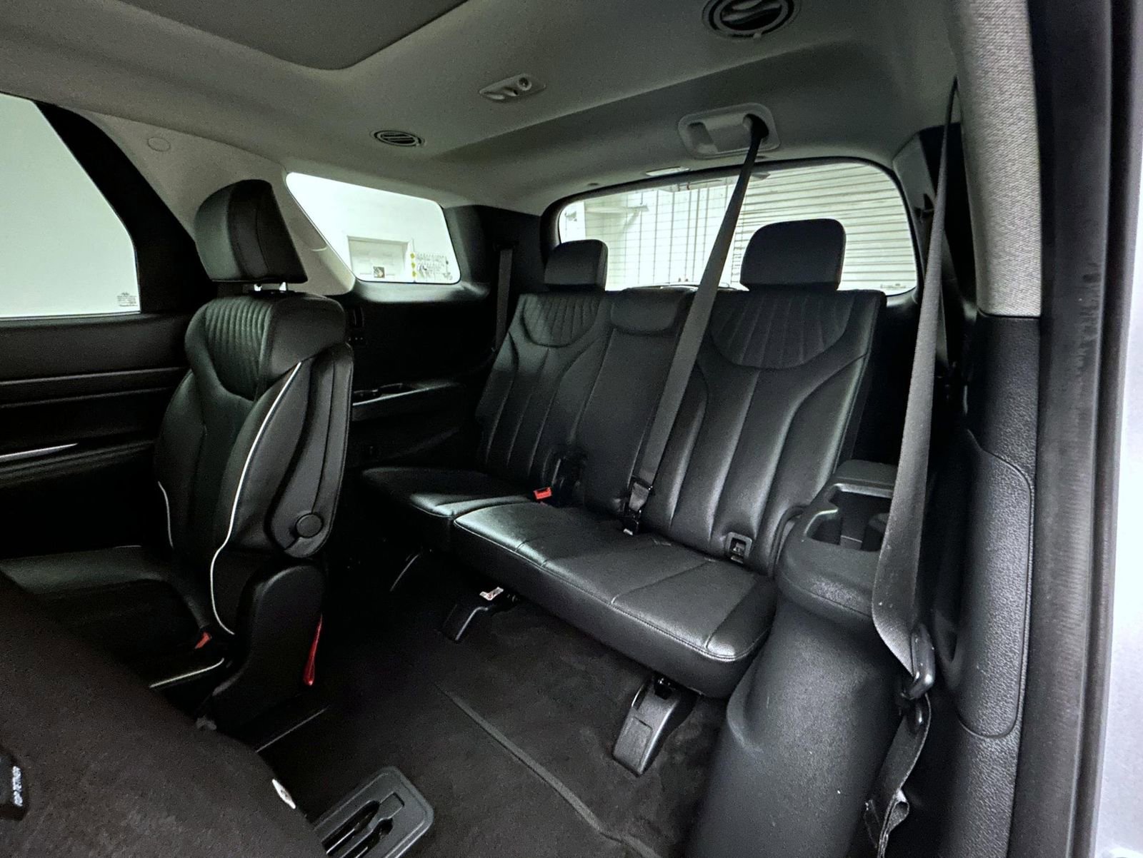 Used 2025 Hyundai Palisade Limited image 19
