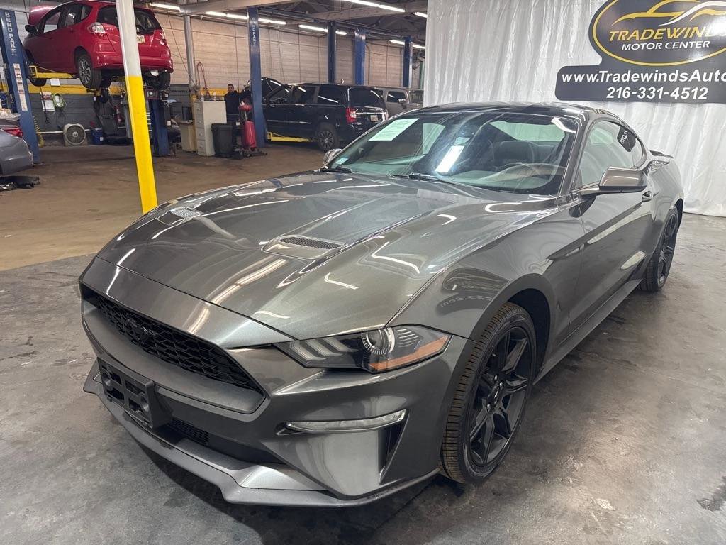 Used 2018 Ford Mustang Coupe w/ Black Accent Pkg RWD image 2