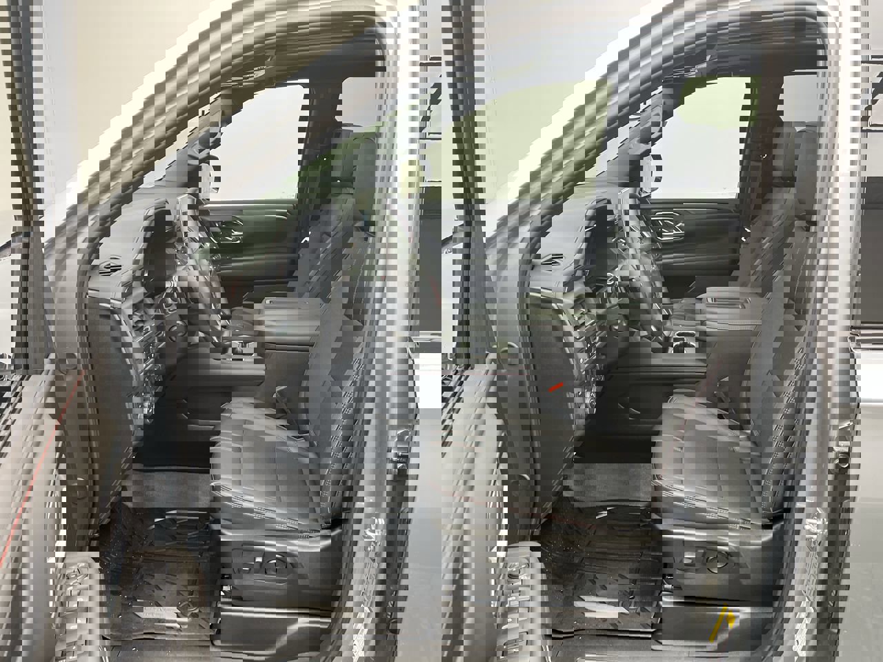 Certified 2024 Chevrolet Suburban RST w/ Luxury Package image 3