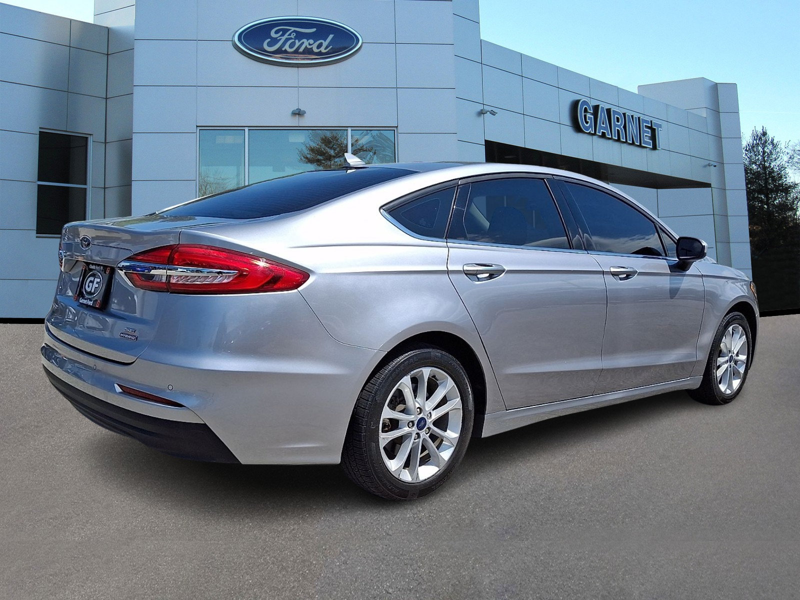 Used 2020 Ford Fusion SE FWD image 8