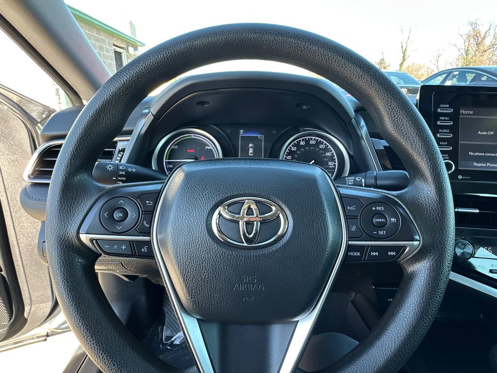 Used 2021 Toyota Camry LE image 23