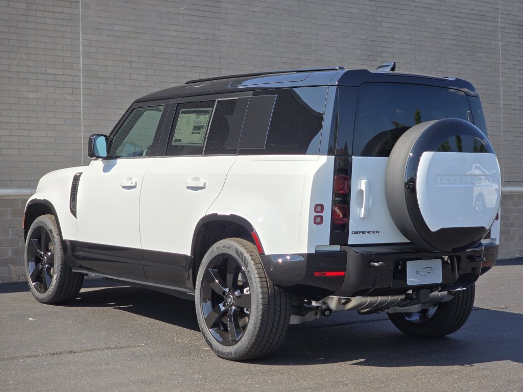 New 2025 Land Rover Defender 110 X-Dynamic SE image 38