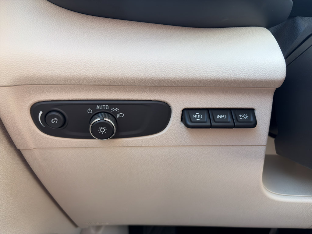 Used 2023 Buick Envision Avenir AWD/4WD image 17