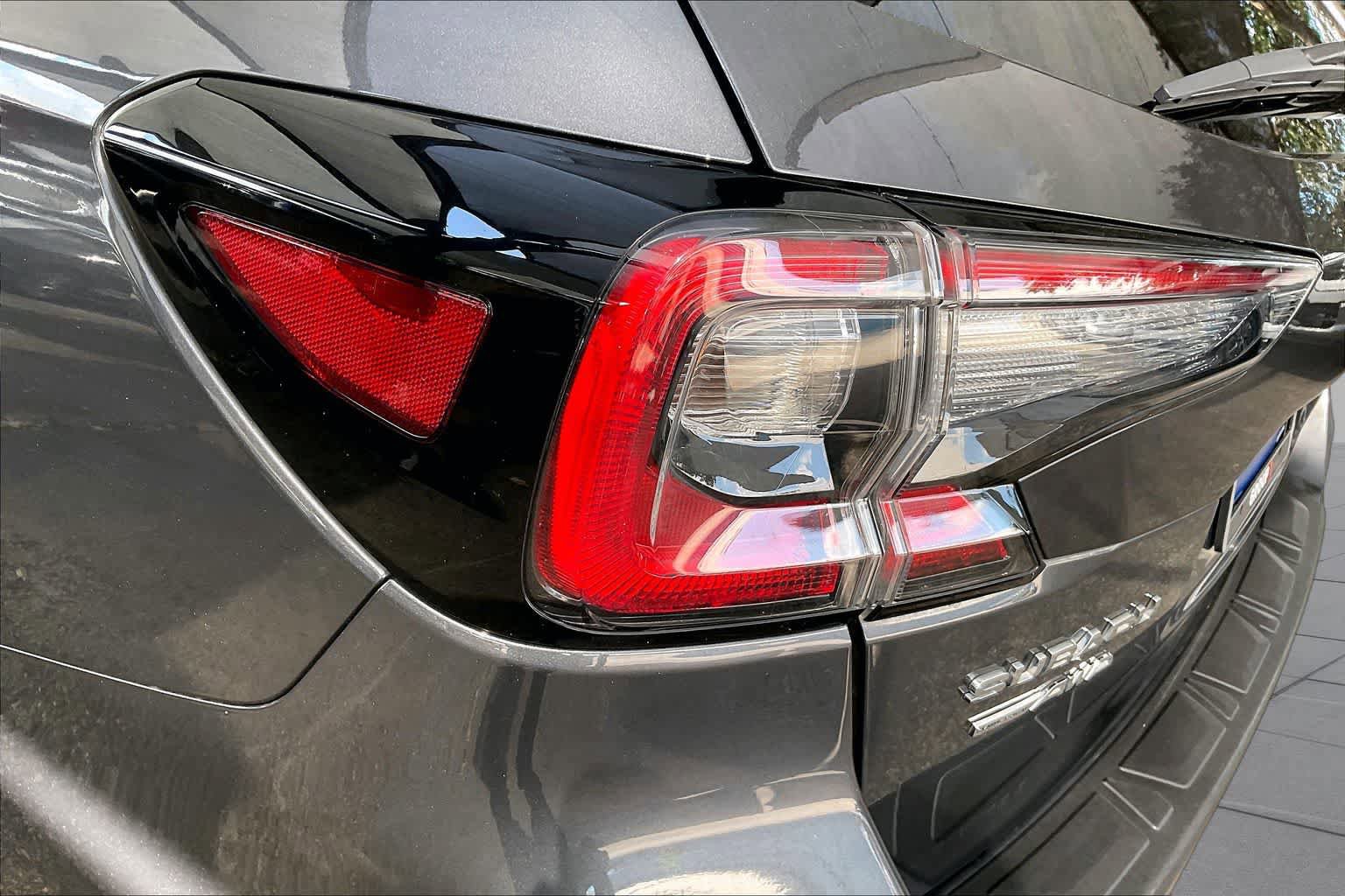 Used 2020 Subaru Outback Touring w/ Popular Package #2 AWD/4WD image 28