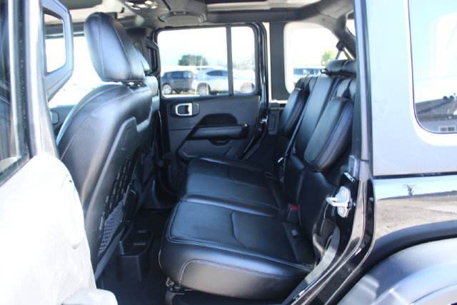 Used 2022 Jeep Wrangler Unlimited Rubicon 4xe w/ Dual Top Group AWD/4WD image 47