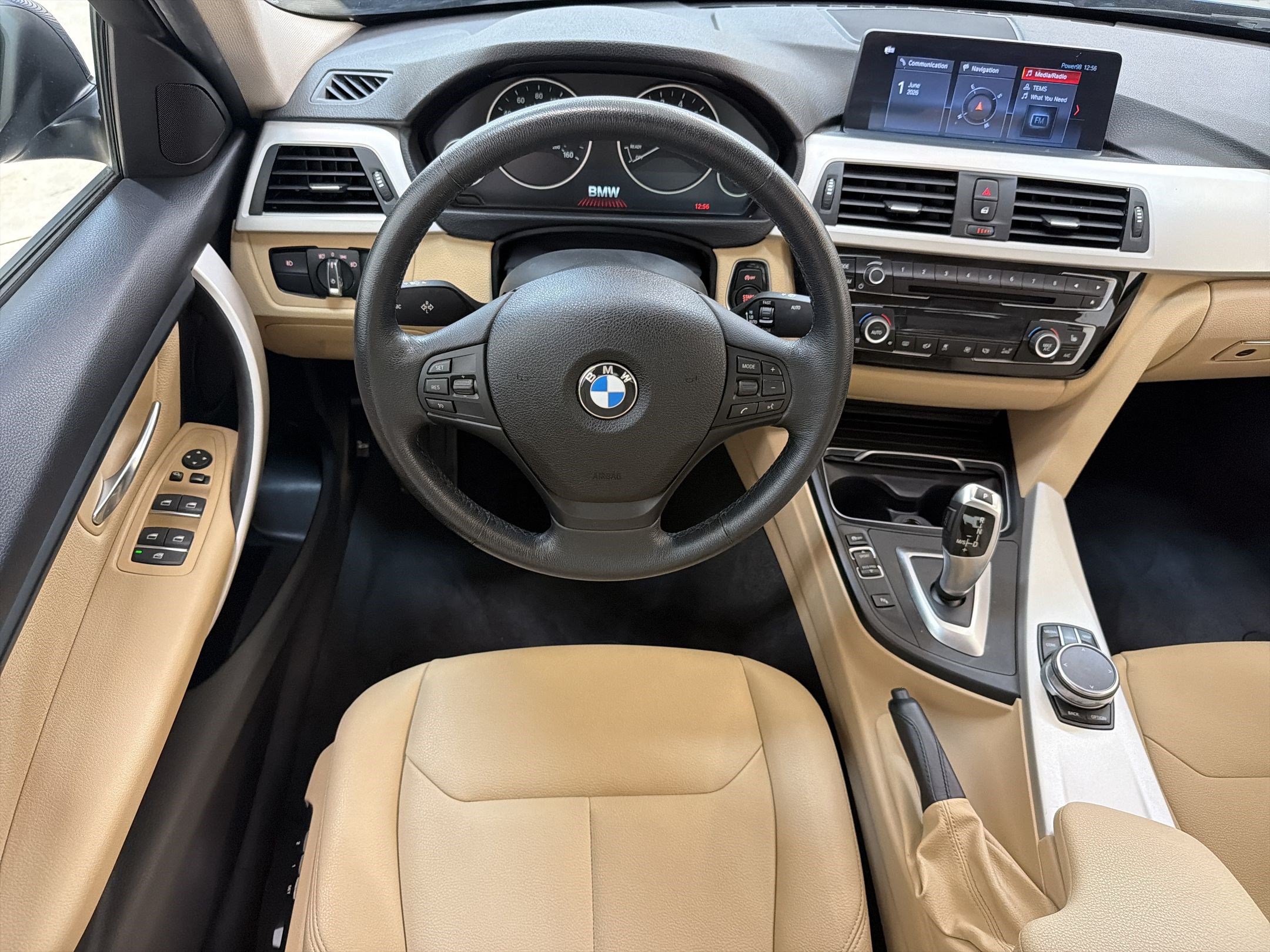 Used 2018 BMW 320i xDrive Sedan w/ Convenience Package AWD/4WD image 27