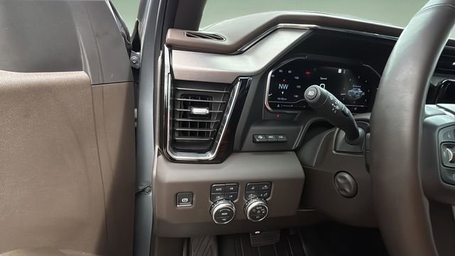 Used 2024 GMC Sierra 1500 Denali w/ Denali Reserve Package AWD/4WD image 32
