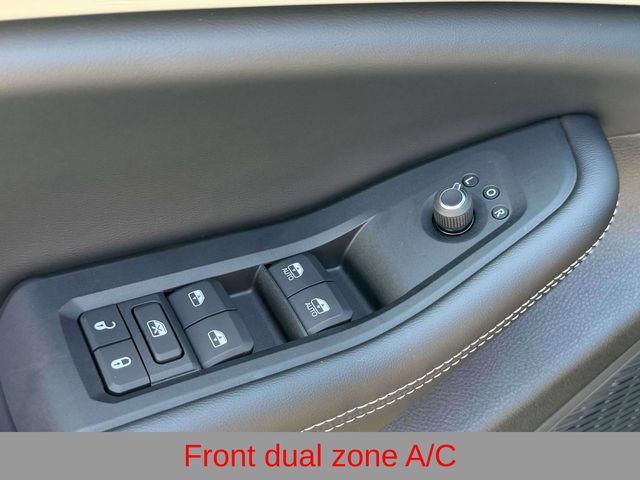 New 2027 Jeep Grand Cherokee Altitude AWD/4WD image 17
