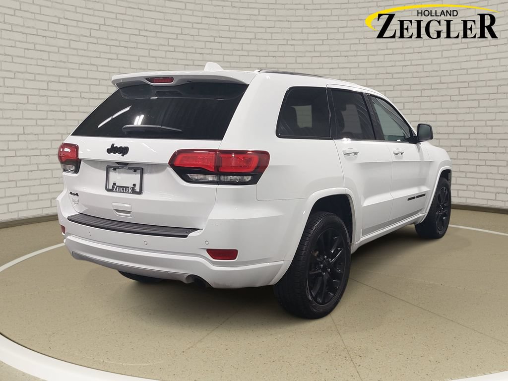 Used 2021 Jeep Grand Cherokee Laredo X AWD/4WD image 5