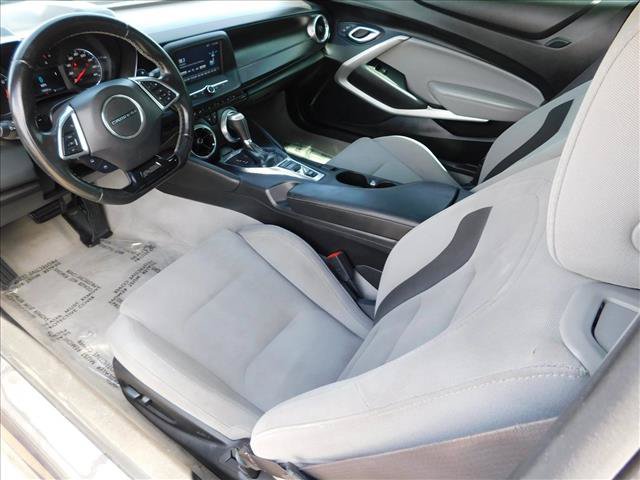 Used 2017 Chevrolet Camaro LT RWD image 15