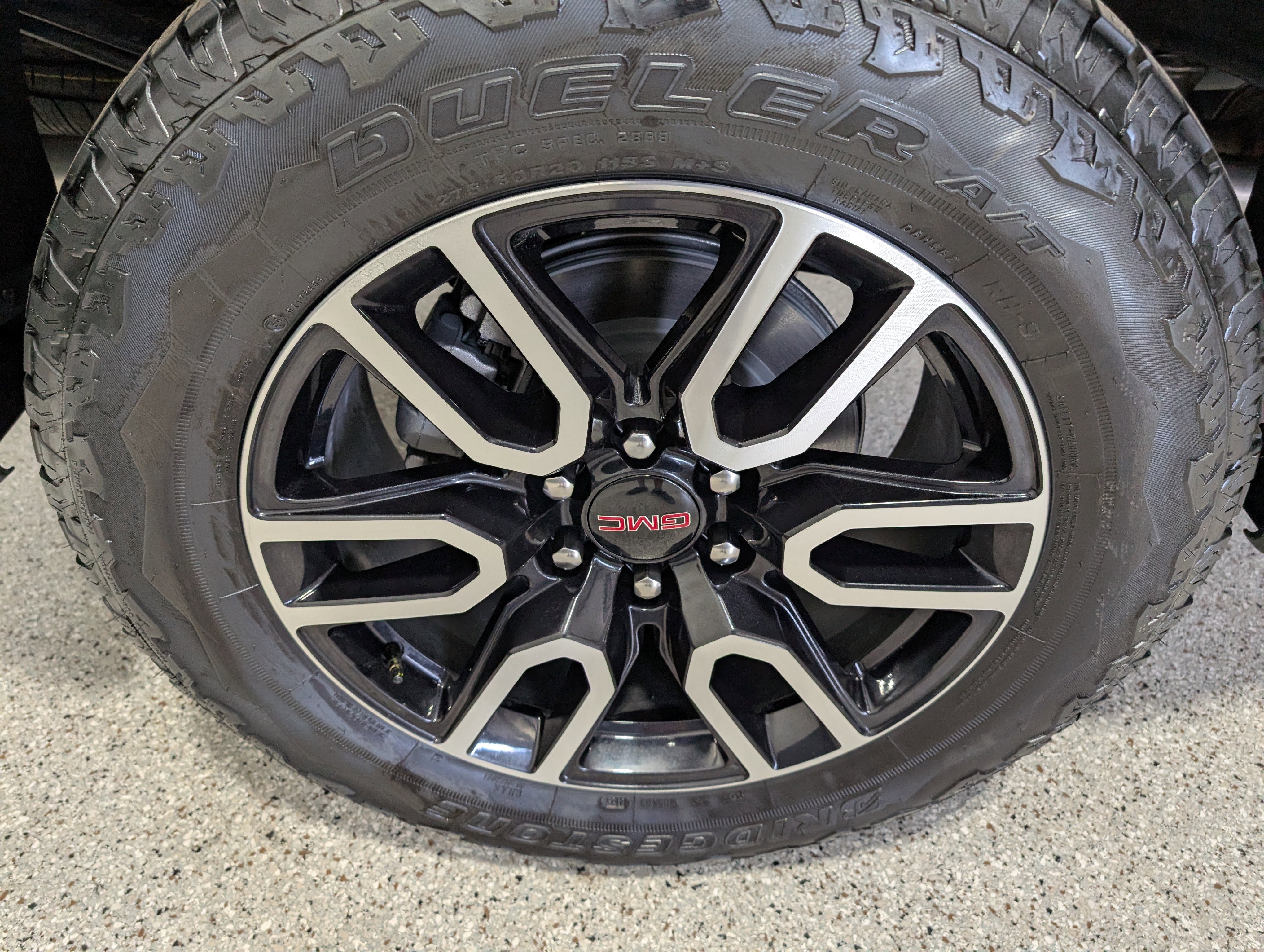 Used 2025 GMC Sierra 1500 AT4 w/ AT4 Premium Package image 14