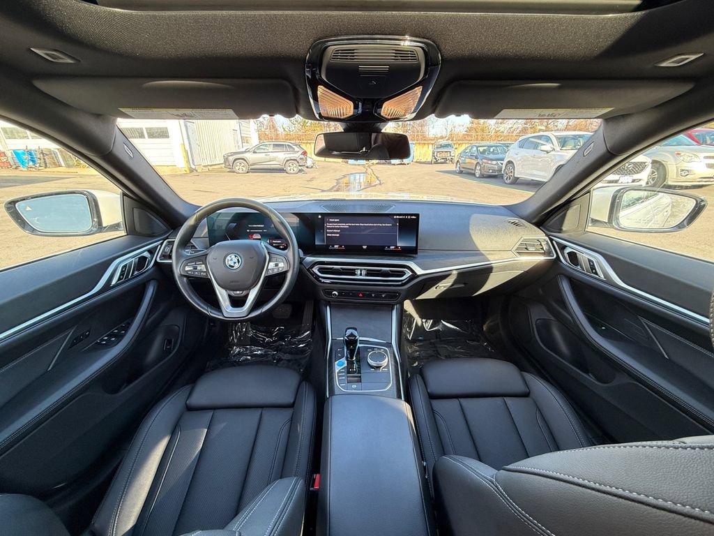Used 2023 BMW i4 eDrive35 w/ Premium Package image 23