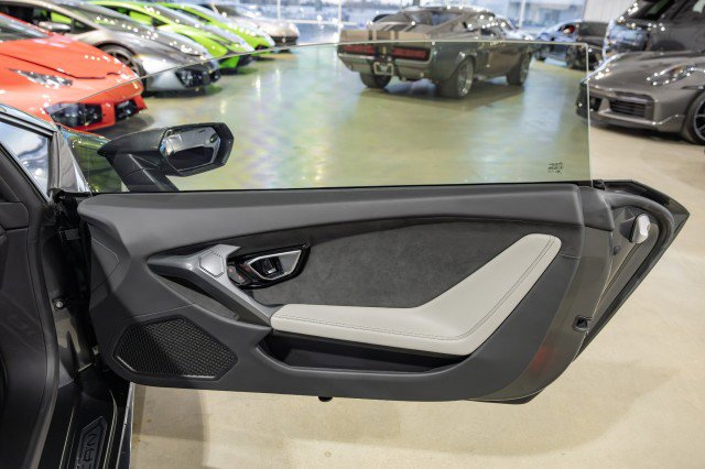 Used 2015 Lamborghini Huracan LP 610-4 image 28