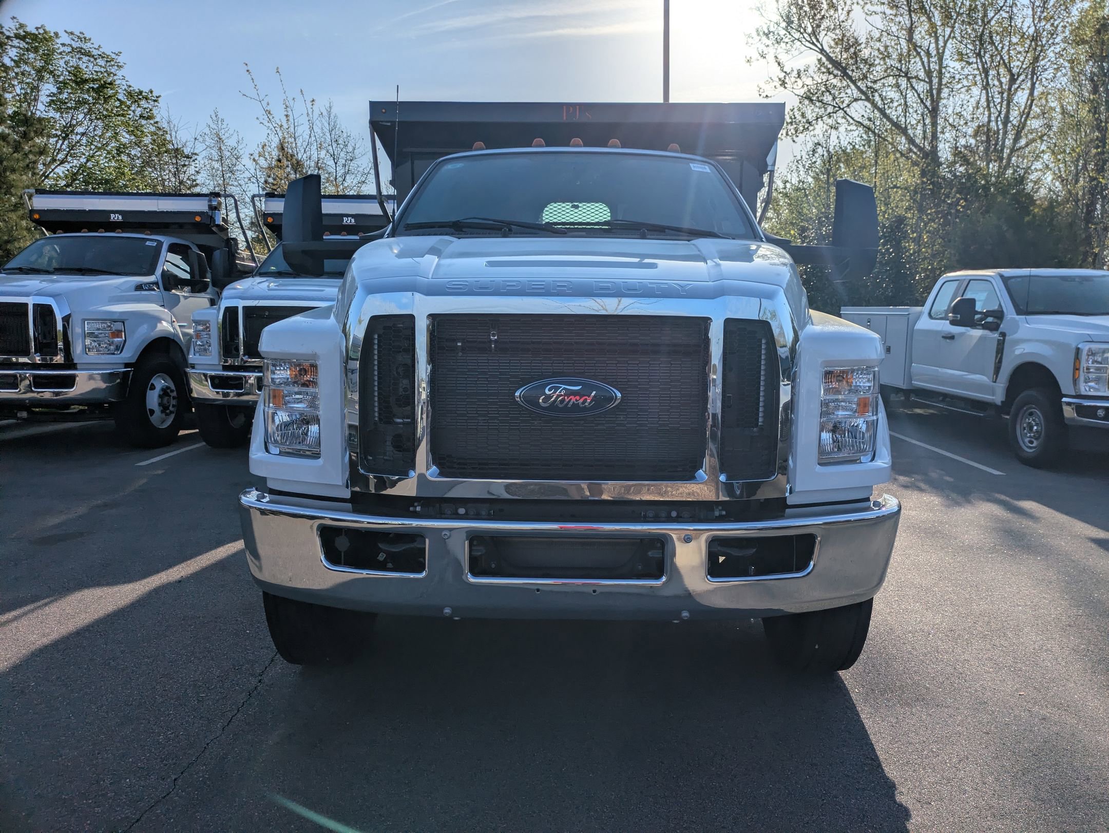 New 2027 Ford F750 2WD Regular Cab Super Duty image 7