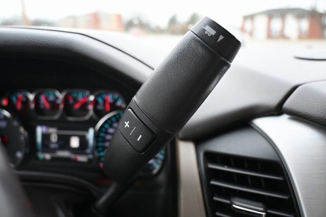 Used 2019 GMC Yukon SLT w/ Open Road Package image 40