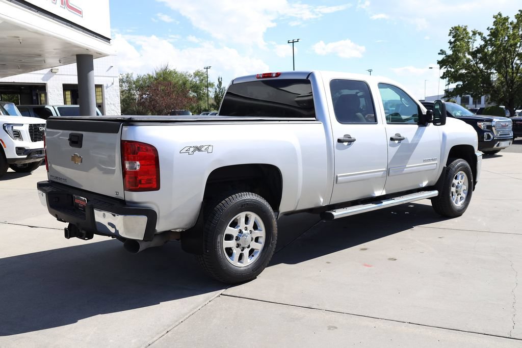 Used 2011 Chevrolet Silverado 3500 LT w/ Interior Plus Package AWD/4WD image 6