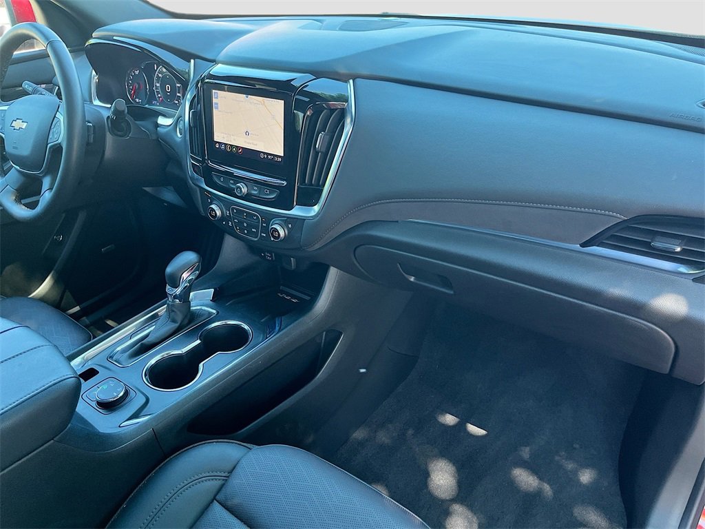 Used 2023 Chevrolet Traverse High Country image 32