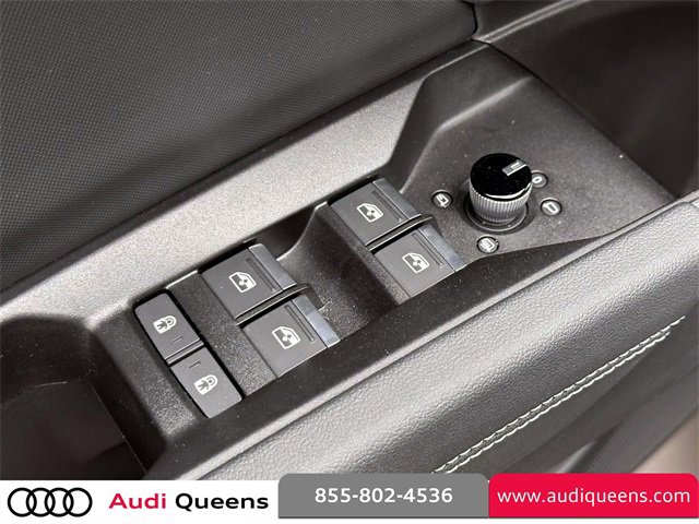 Used 2025 Audi Q4 e-tron Premium w/ Convenience Package image 18