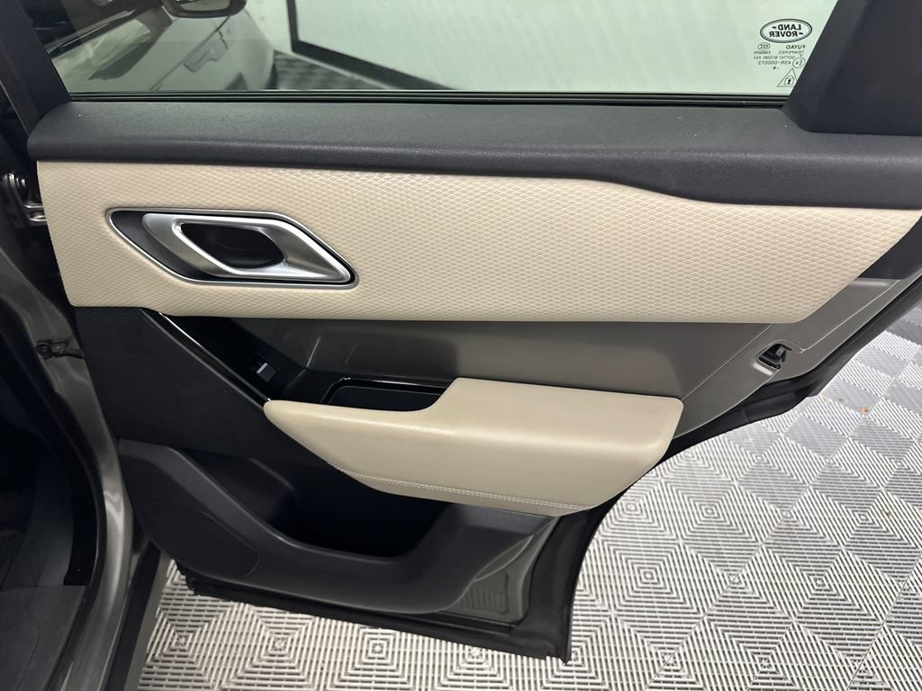 Used 2020 Land Rover Range Rover Velar S AWD/4WD image 18