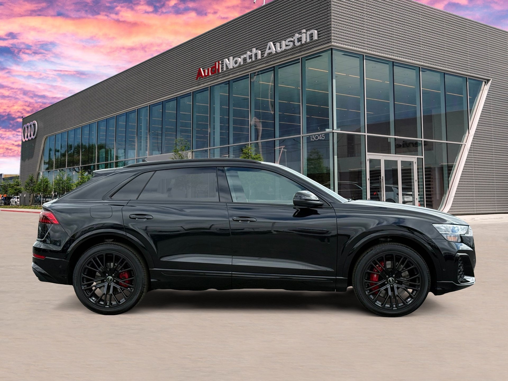 New 2026 Audi SQ8 Premium Plus AWD/4WD image 3