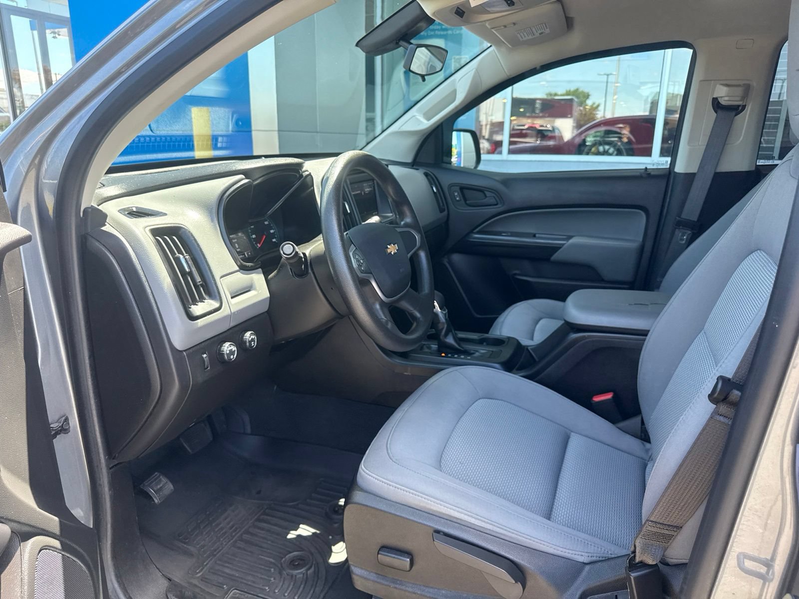 Used 2022 Chevrolet Colorado W/T w/ Custom Special Edition AWD/4WD image 17