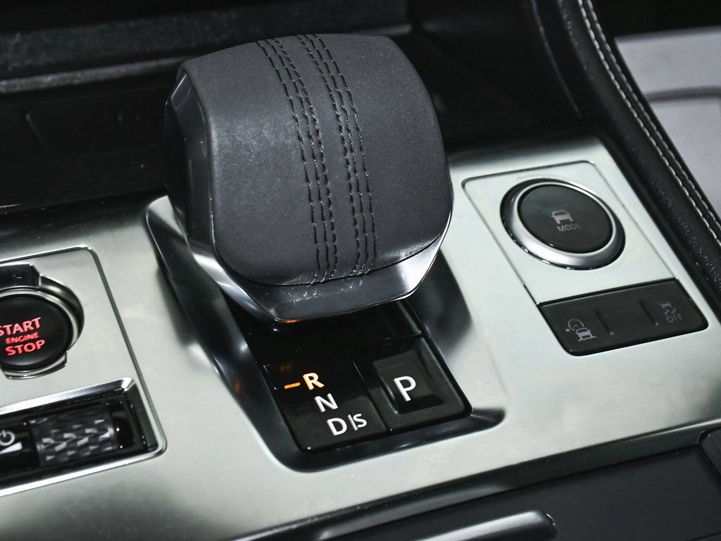 Used 2024 Jaguar F-PACE R-Dynamic S image 29