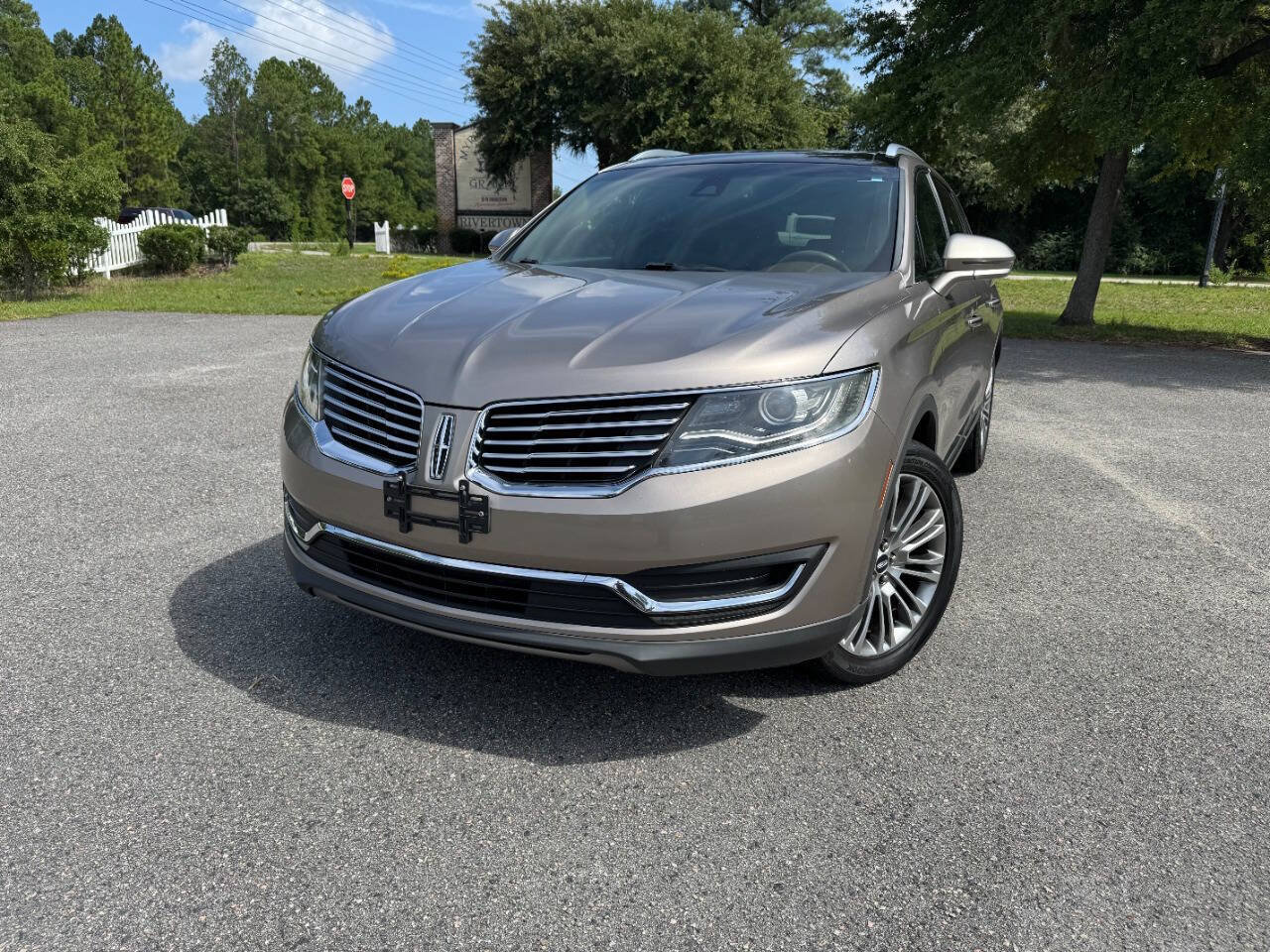 Used 2018 Lincoln MKX Reserve w/ Lincoln MKX Climate Package FWD image 28