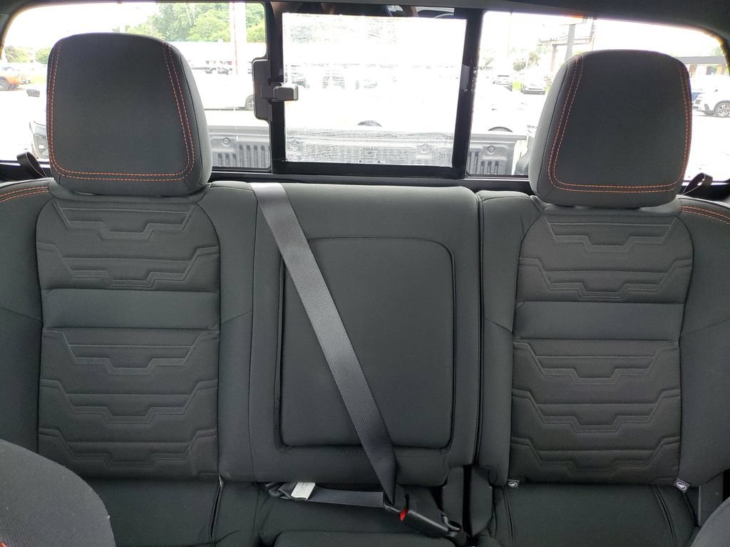 New 2025 Nissan Frontier PRO-4X AWD/4WD image 9