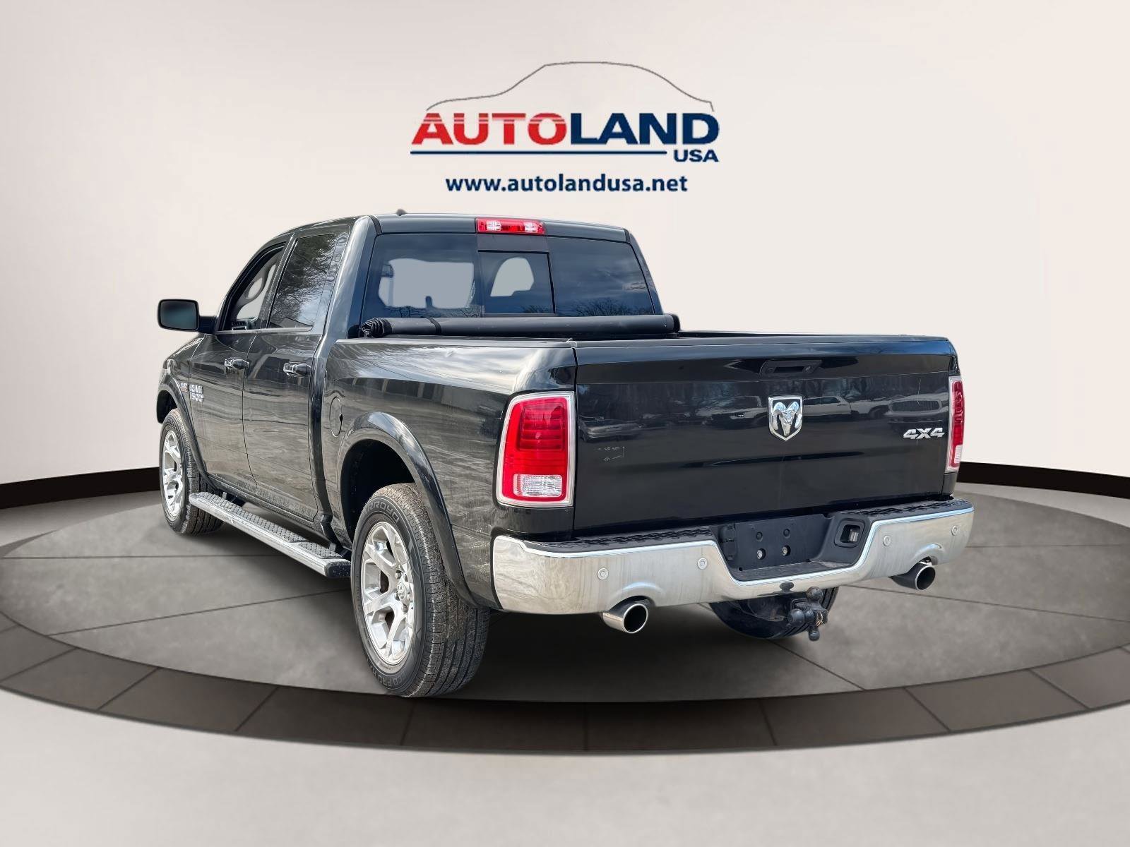 Used 2017 RAM 1500 Laramie w/ Convenience Group image 5