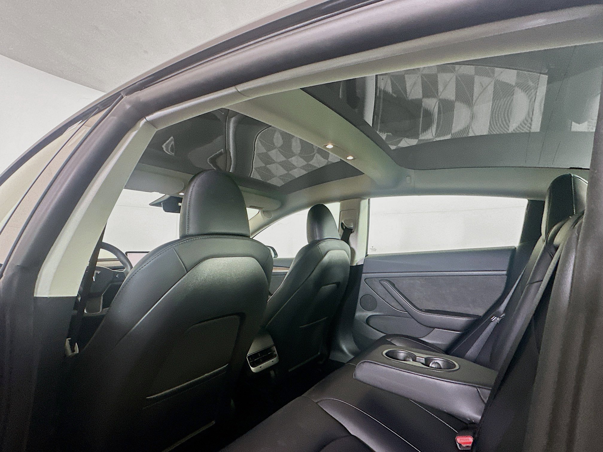 Used 2023 Tesla Model 3 Standard Range image 26