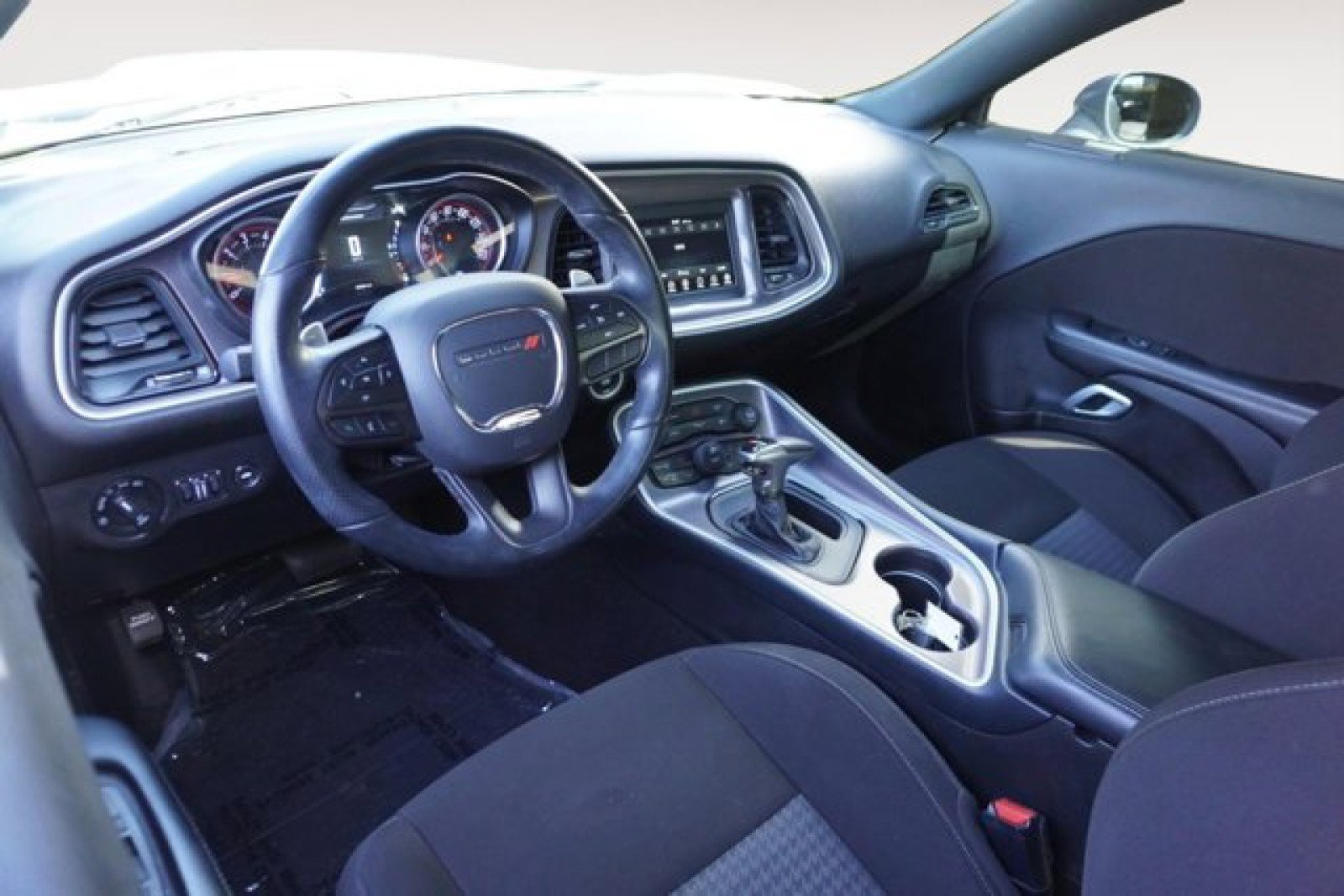 Used 2022 Dodge Challenger R/T image 12