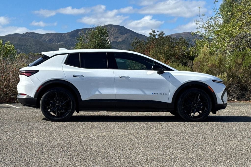 New 2026 Chevrolet Equinox EV LT w/ LPO, Blackout Package image 3