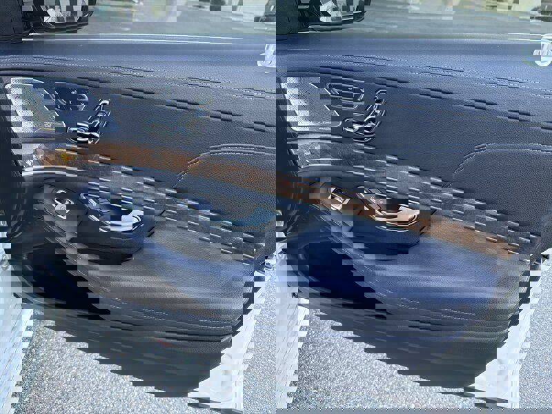 Used 2015 Mercedes-Benz S 550 Sedan image 23