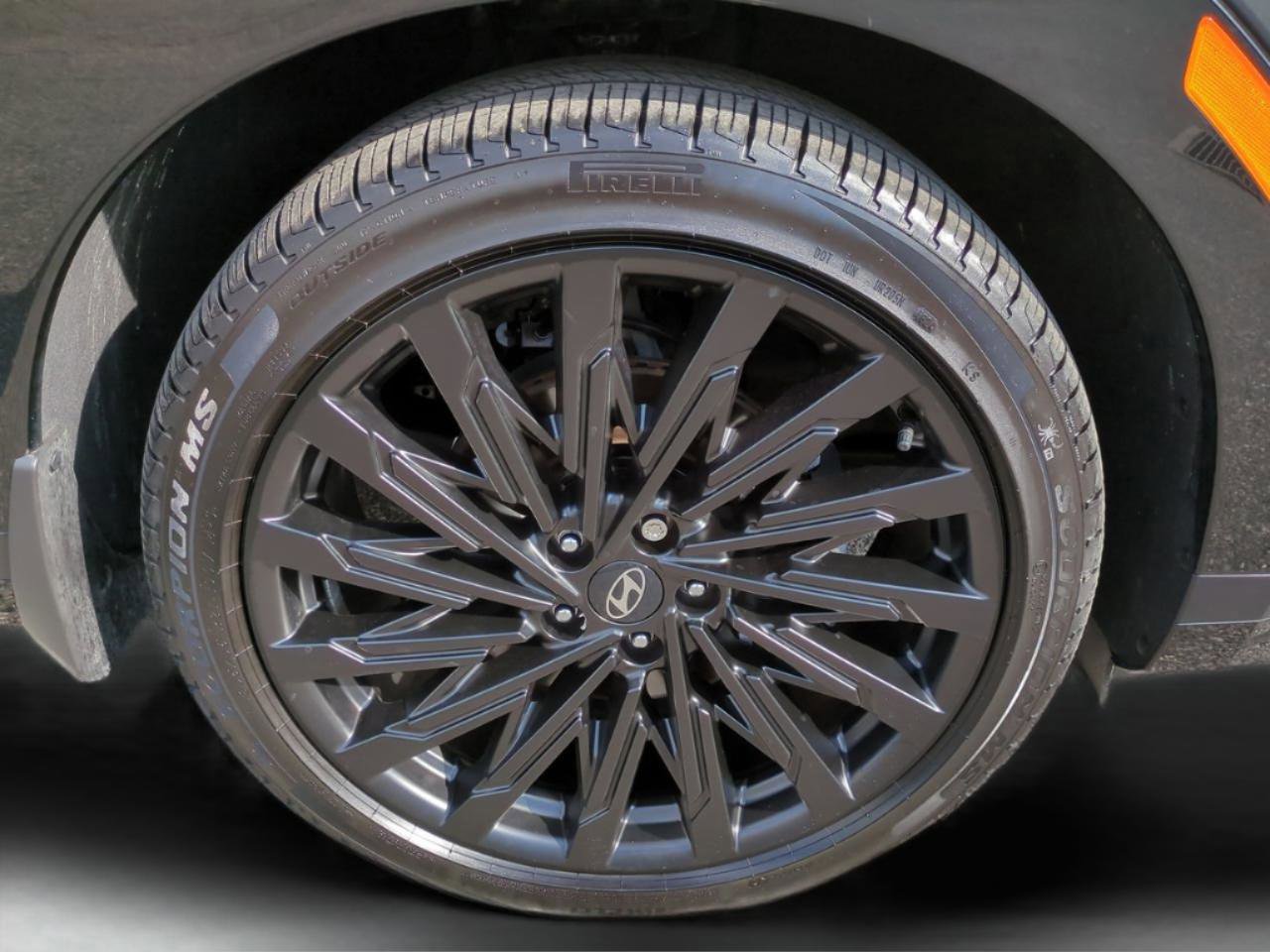 Used 2025 Hyundai Santa Fe Calligraphy image 11