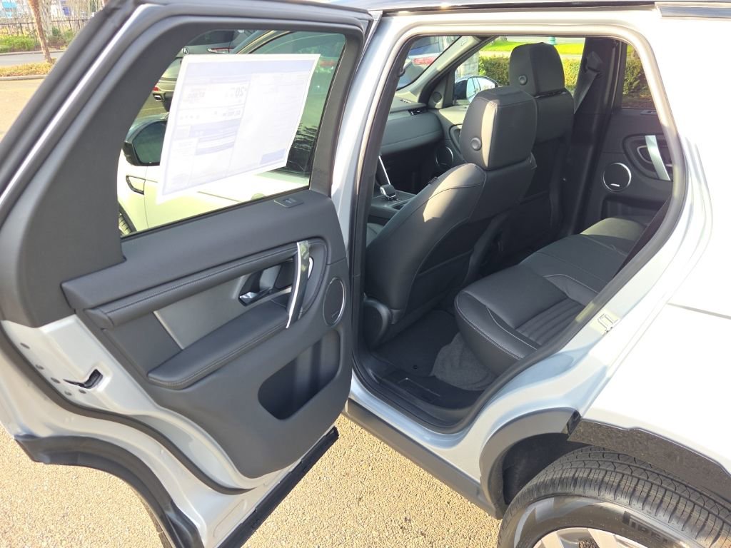 New 2026 Land Rover Discovery Sport Landmark image 15