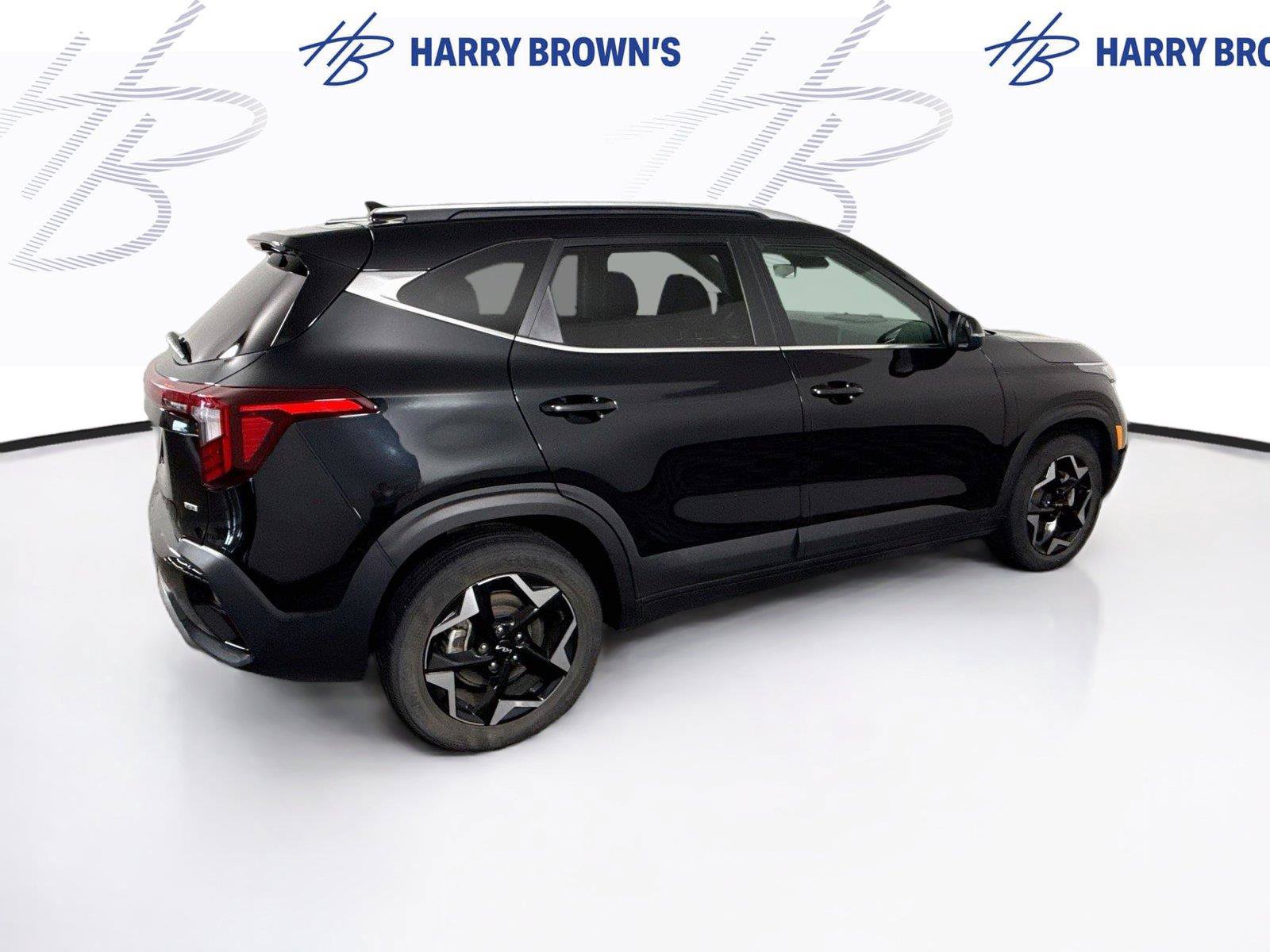 Used 2024 Kia Seltos EX AWD/4WD image 32