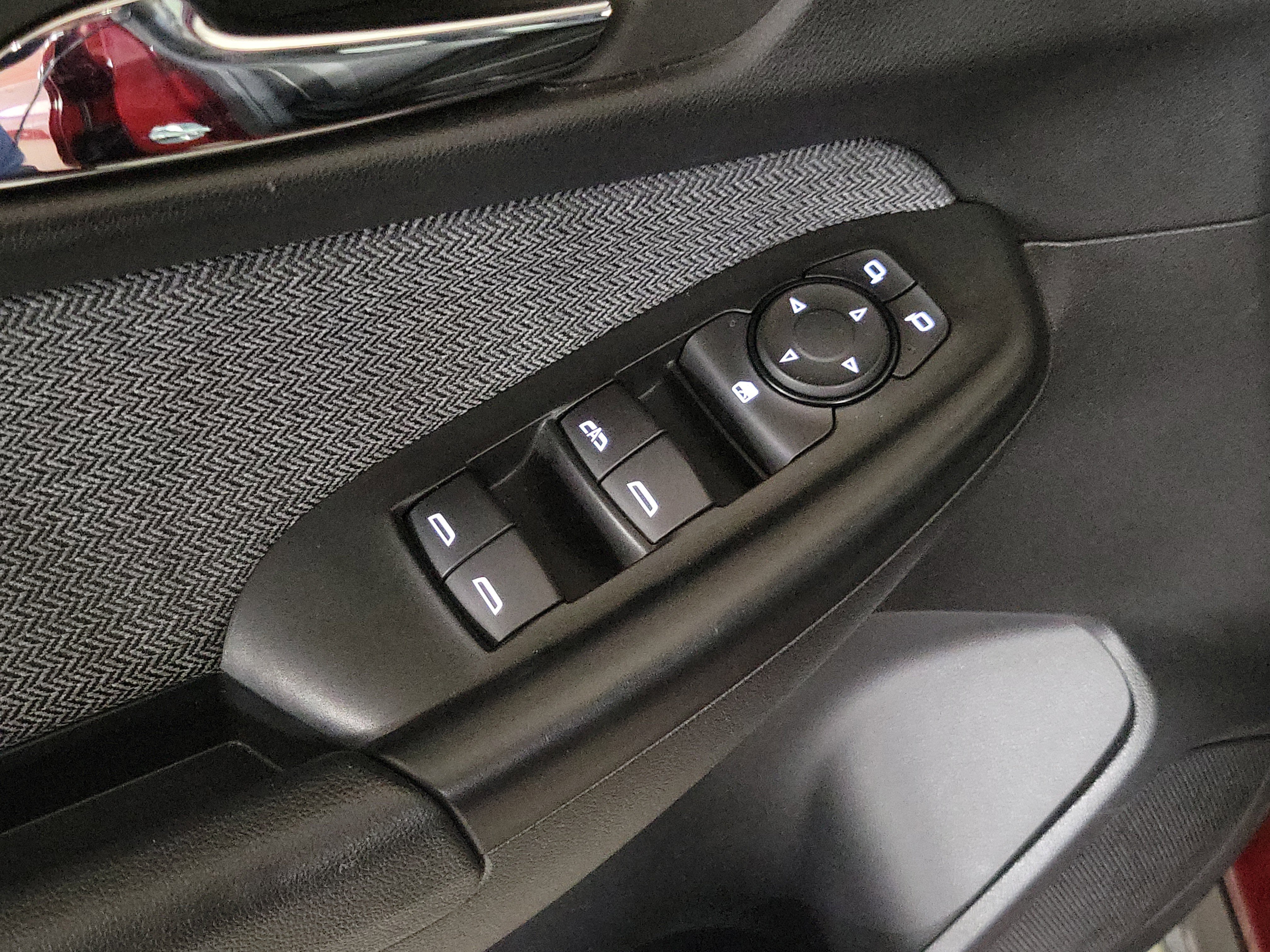 Used 2025 Chevrolet TrailBlazer LT AWD/4WD image 17