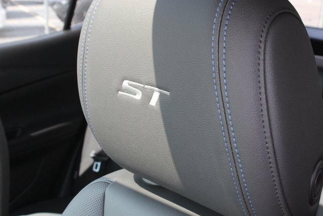 New 2026 Buick Encore GX Sport Touring w/ Experience Buick Package image 5