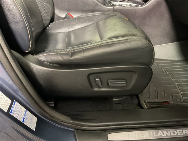 Used 2016 Toyota Highlander Limited image 36