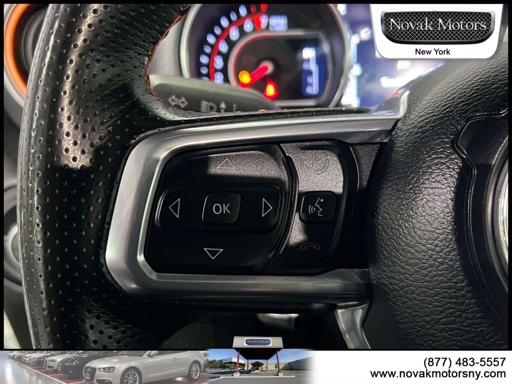 Used 2022 Jeep Gladiator Mojave w/ Cold Weather Group image 21