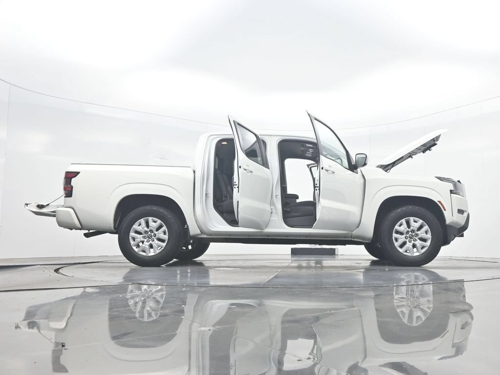 Used 2022 Nissan Frontier SV RWD image 43